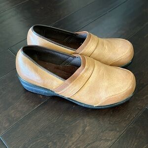 Easy street slip resistant brown slip on 9